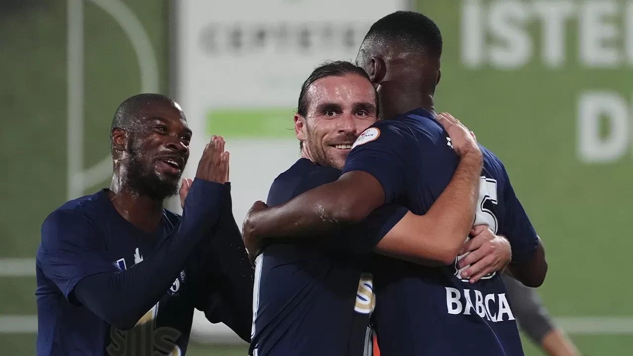 Sarıyer deplasmanda 3 golle güldü | 1. Lig'de Ümraniyespor 1-3 Sarıyer