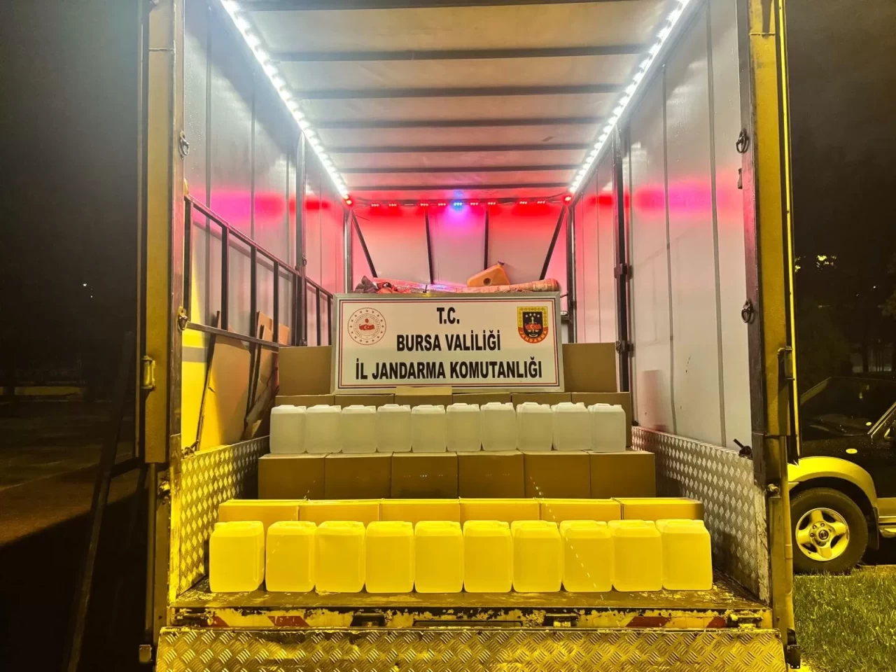 İznik’te bin litre kaçak etil alkol ele geçirildi