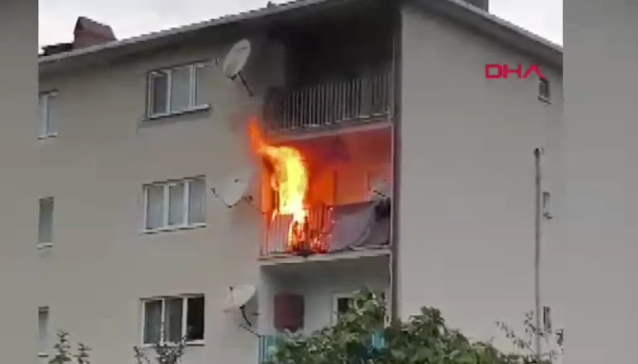 Kastamonu’da balkona bırakılan köz yangına neden oldu