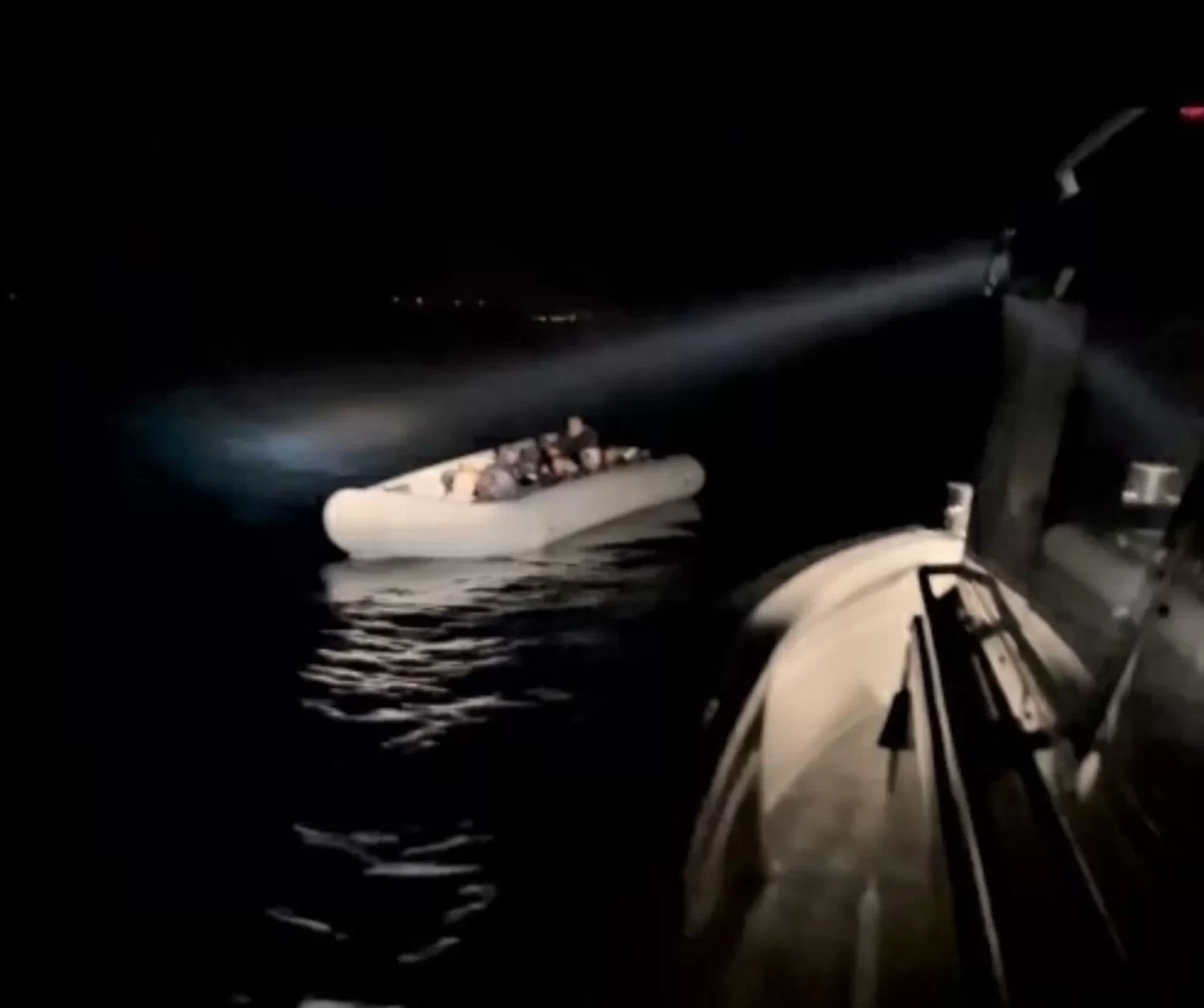 Bodrum’da sahil güvenlik operasyonu: 33 göçmen yakalandı, 21’i kurtarıldı