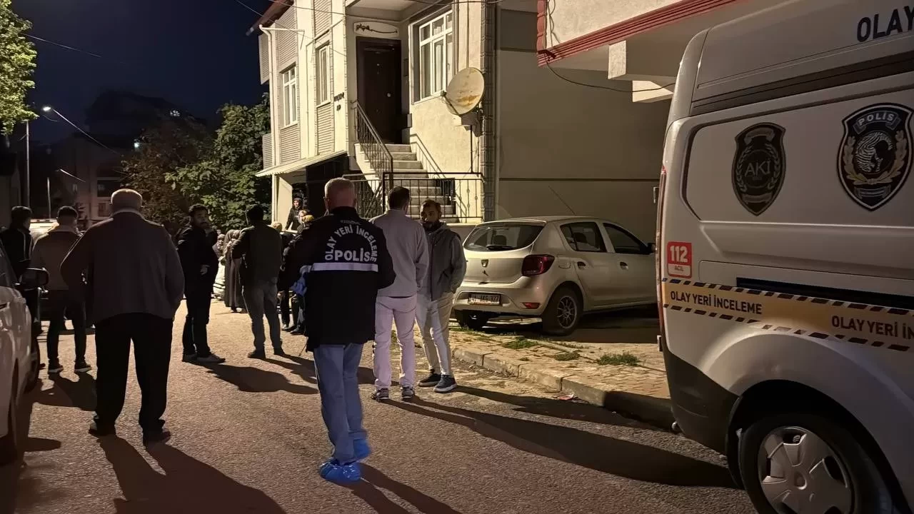 Kocaeli'de bir kişi tartıştığı kızını tabancayla yaraladıktan sonra intihar etti