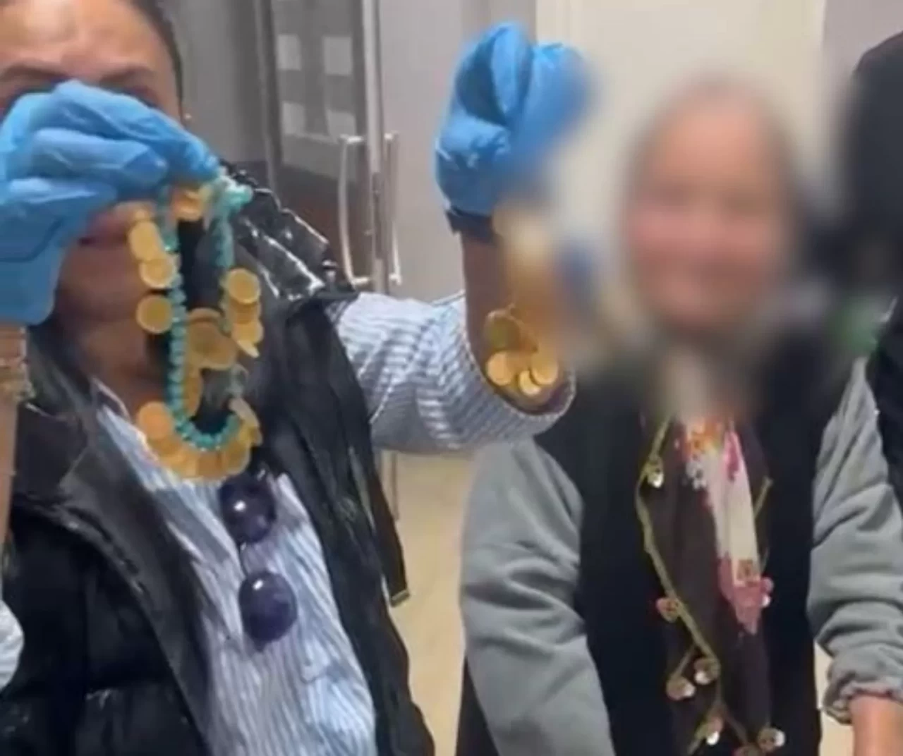 Dilencilikte rekor: Kadının cebinden 625 bin lira ve 67 çeyrek altın çıktı!