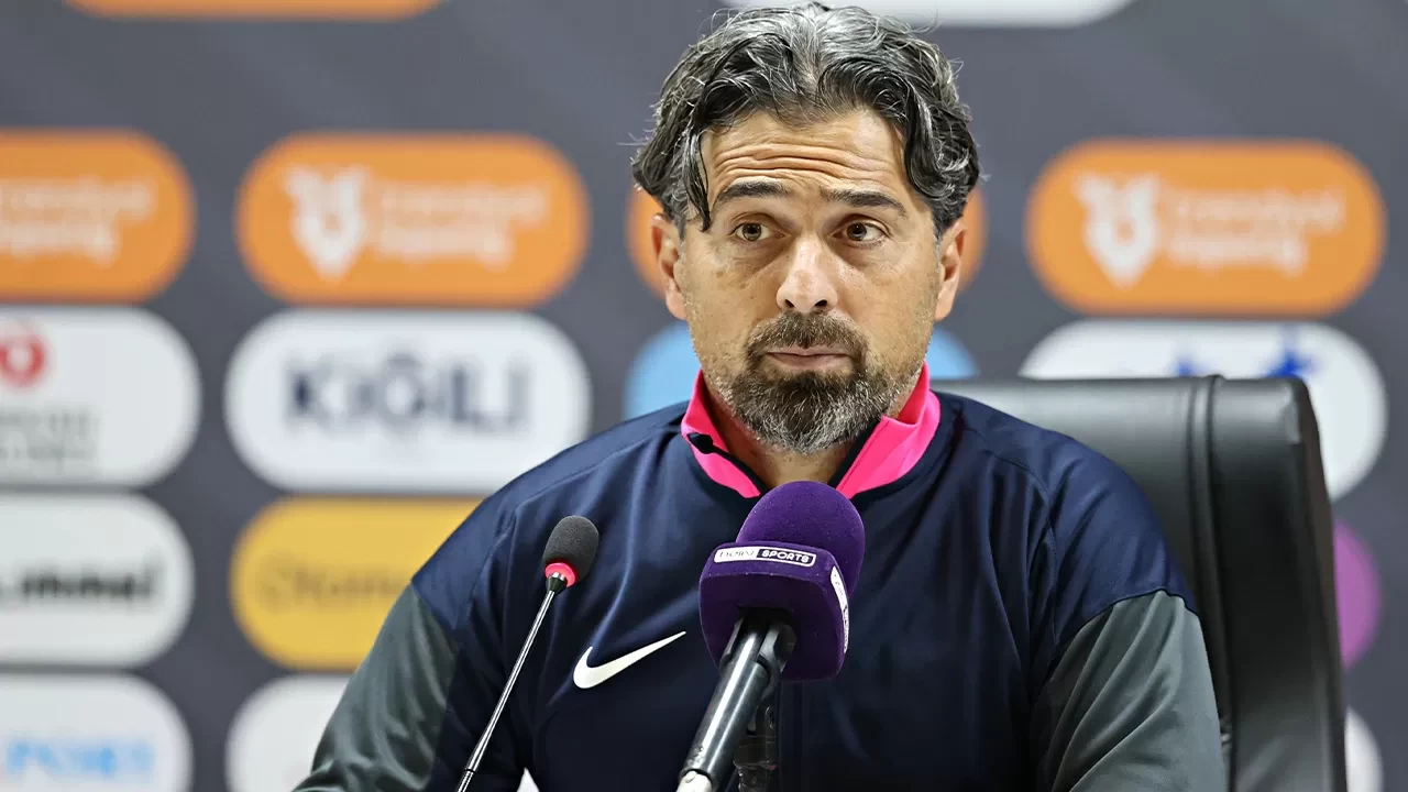 İlhan Palut: “1 puan, gösterdiğimiz mücadeleye göre kötü bir sonuç değil”