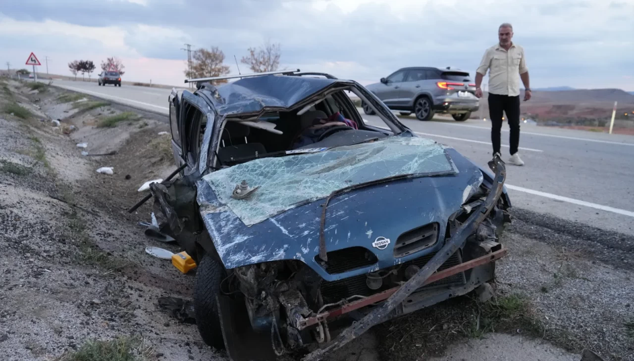 Kırıkkale’de otomobil takla attı: Aynı aileden 3 kişi yaralandı