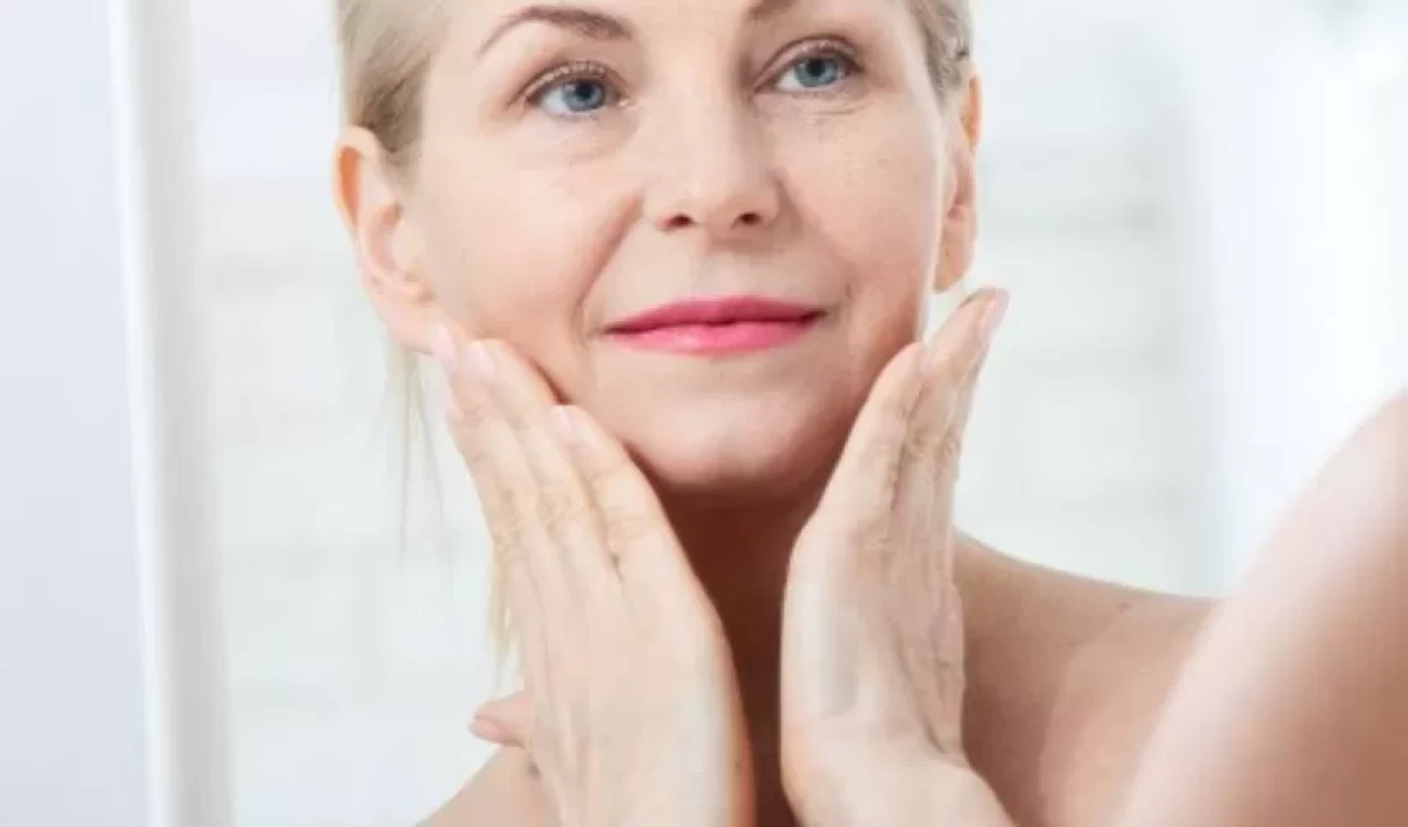 Güzelliğin sırrı dolabınızda saklı! Kolajen bombası yiyecekler