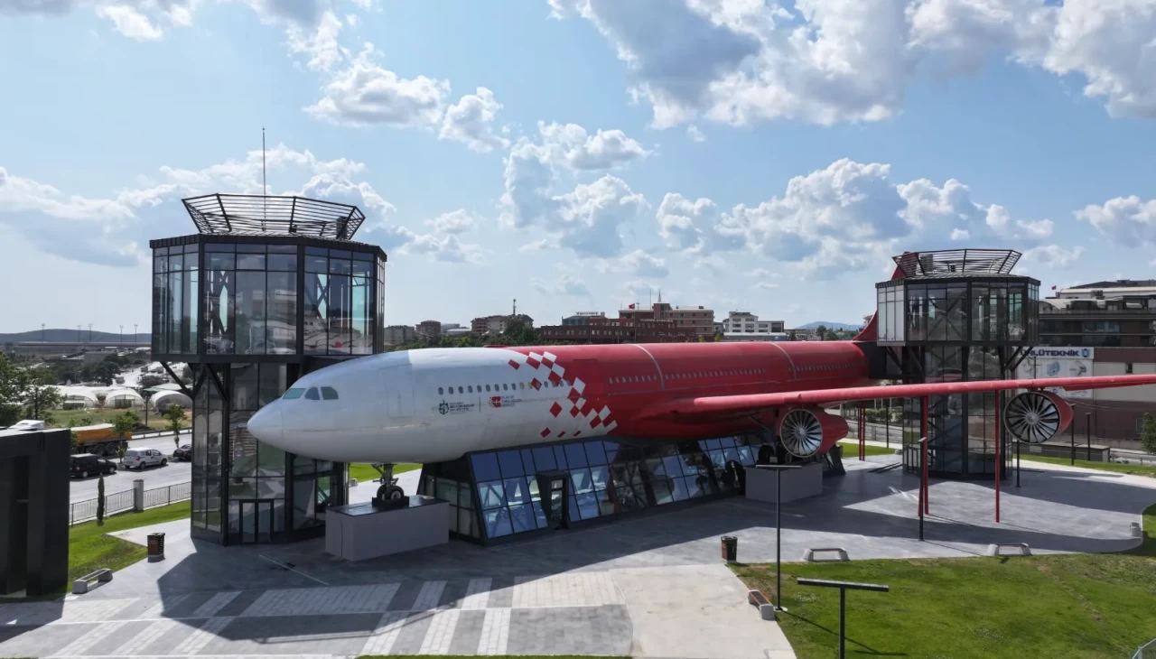 Kocaeli’de dev Airbus A340 artık ‘Havacılık Bilim Merkezi’: 300 yolcu kapasiteli uçak gençlere ilham verecek
