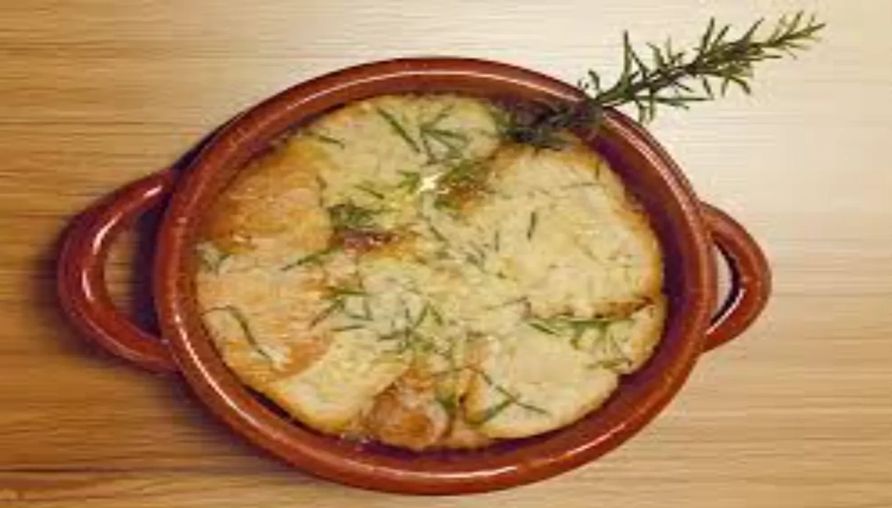 Bu tarifi gören bayat ekmekleri saklamaya başladı! Usta şeflerden sıcacık bir lezzet sırrı