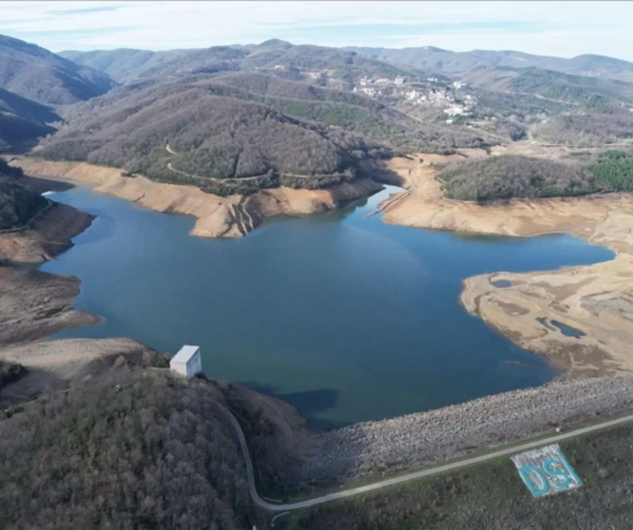 Yalova'nın su ihtiyacının karşılandığı Gökçe Barajı'nda su seviyesi düştü