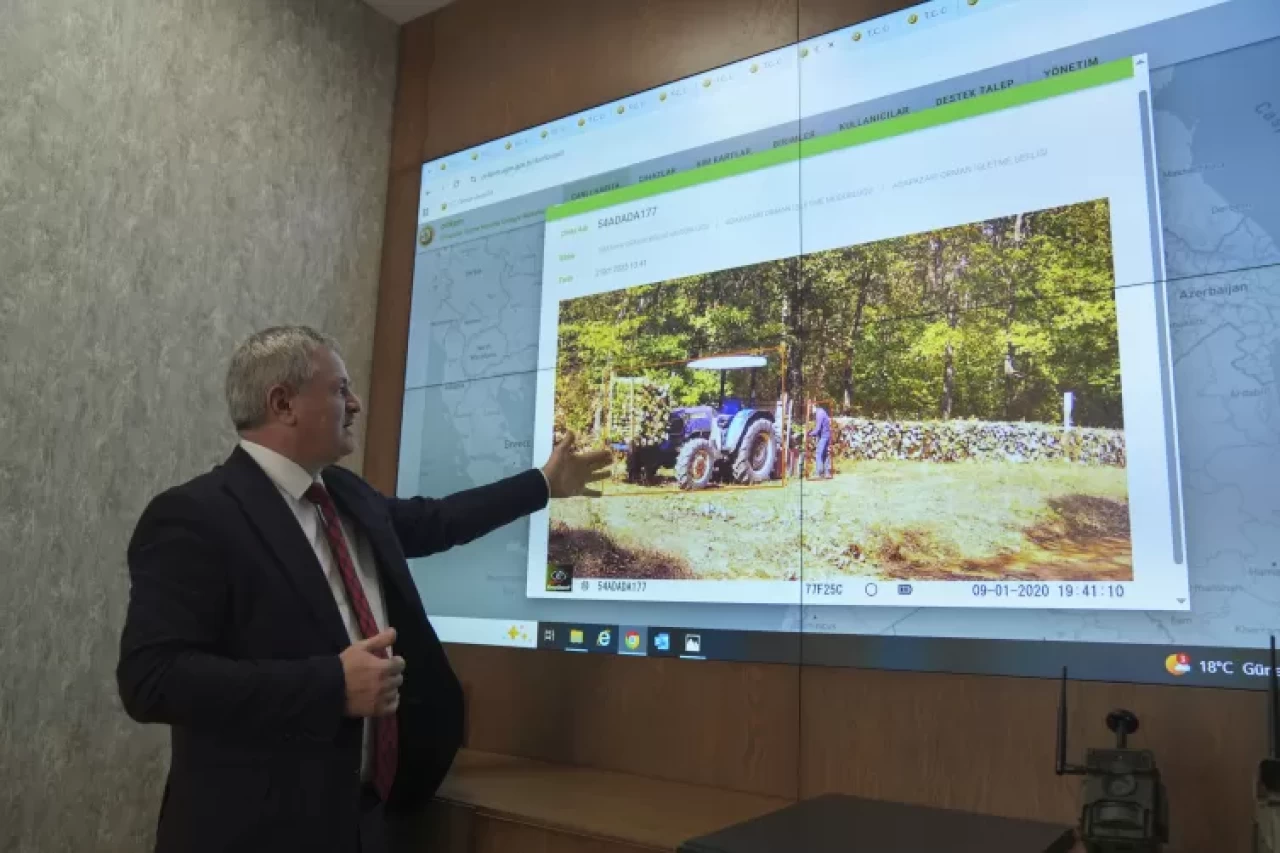 Ormanlar, 2 bin 800 noktadaki fotokapanlarla gece gündüz izleniyor