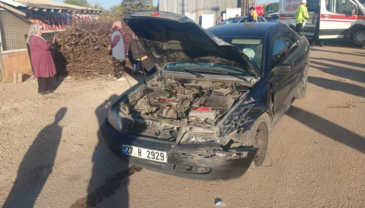 Malatya’da minibüs ile otomobil çarpıştı: 4 yaralı