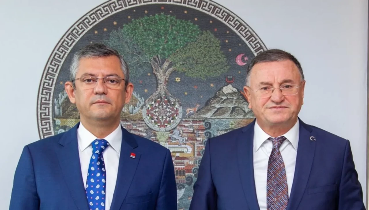 İddia var, itiraf var, belge var! CHP'ye göre kurultayda şaibe yok! Özgür Özel 'savaş' açtı!