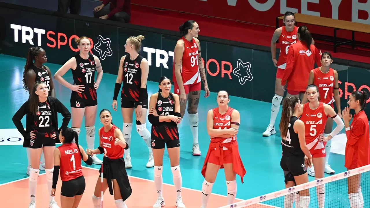 Aras Spor, Kupa Voley’de Türk Hava Yolları’nı 3-1 mağlup etti