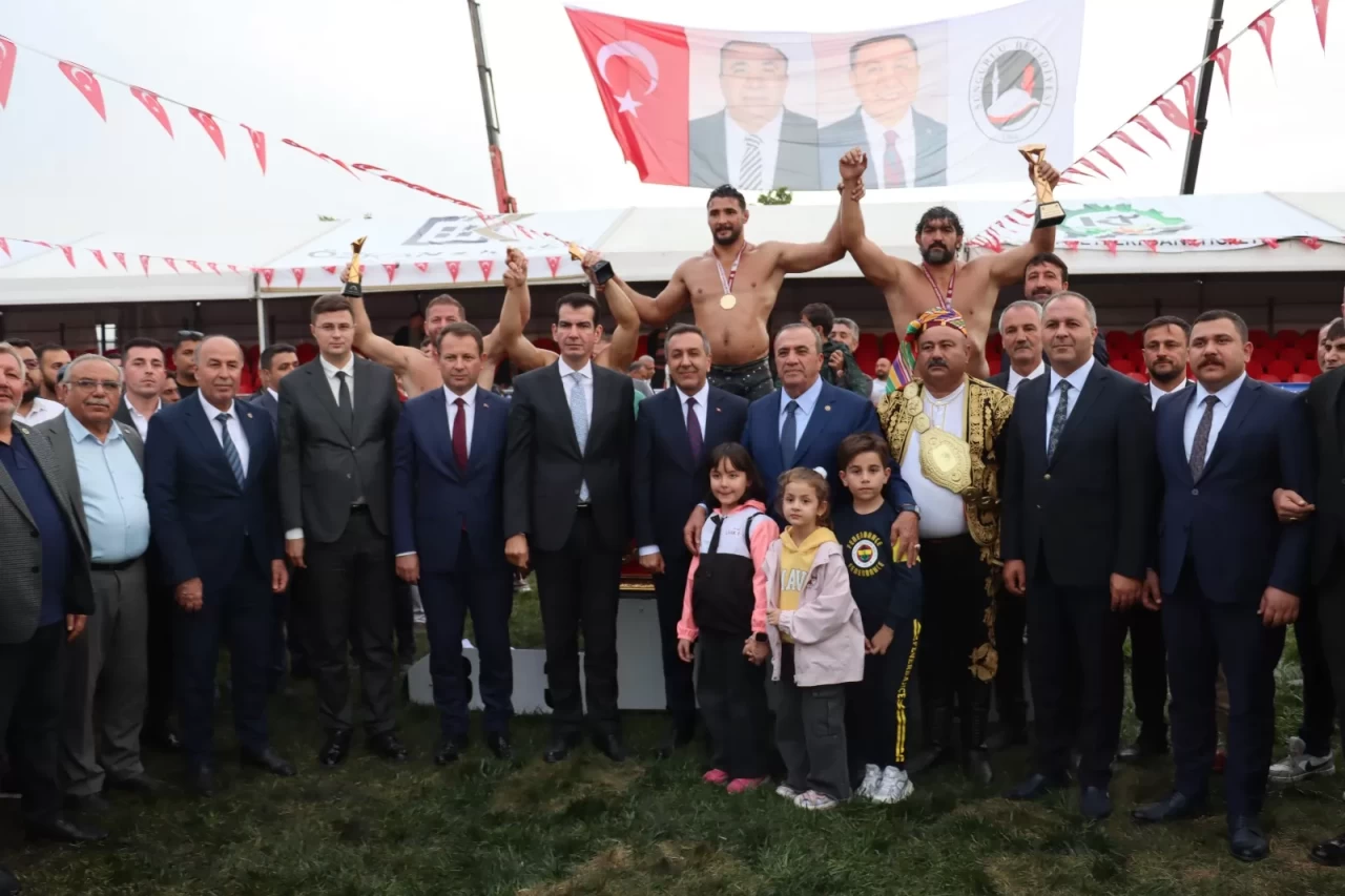 Başpehlivanlar Sungurlu'da meydana çıktı