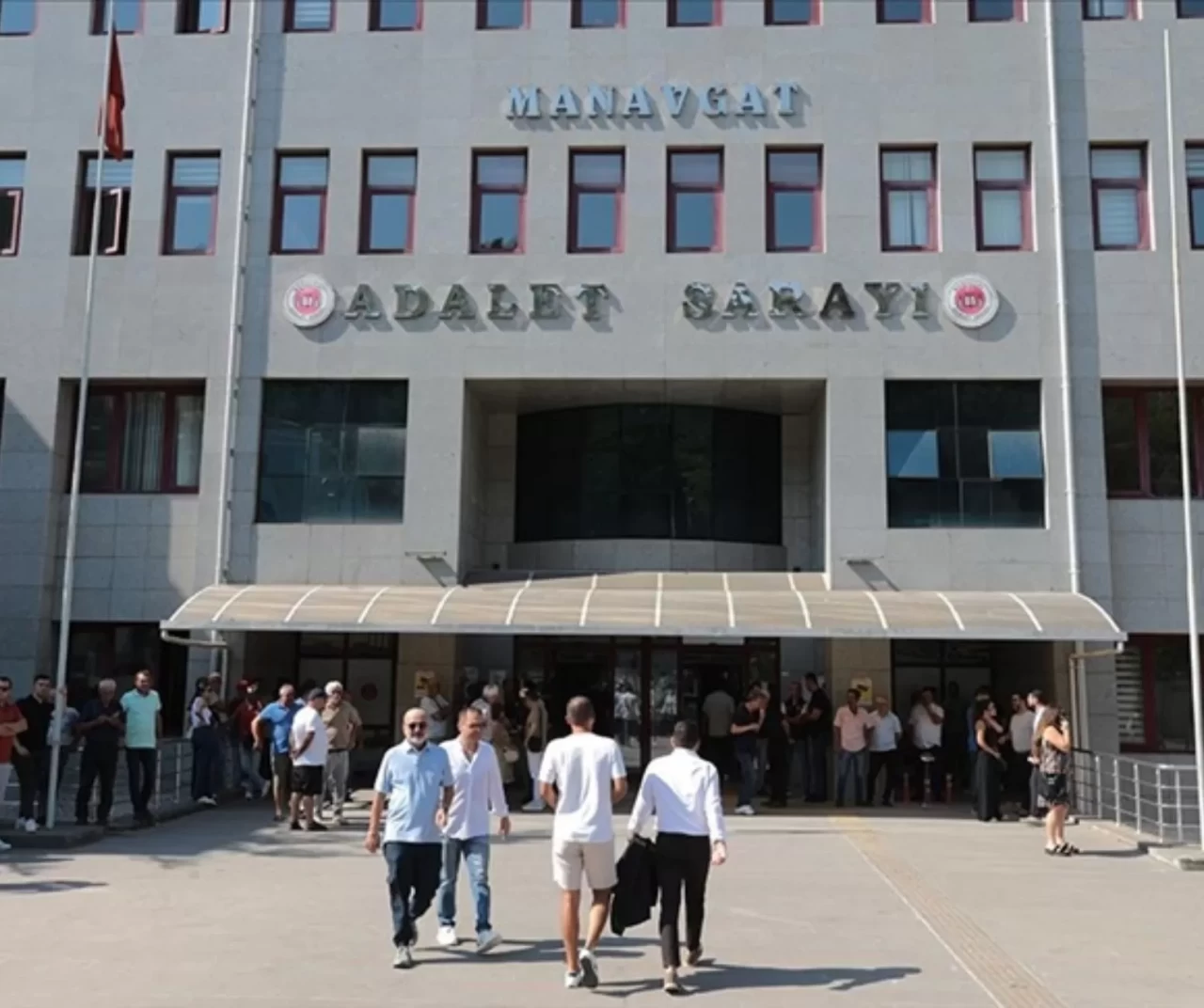 Manavgat Belediyesi'nde rüşvet soruşturması derinleşiyor! 41 sanık hakkında iddianame hazırlandı