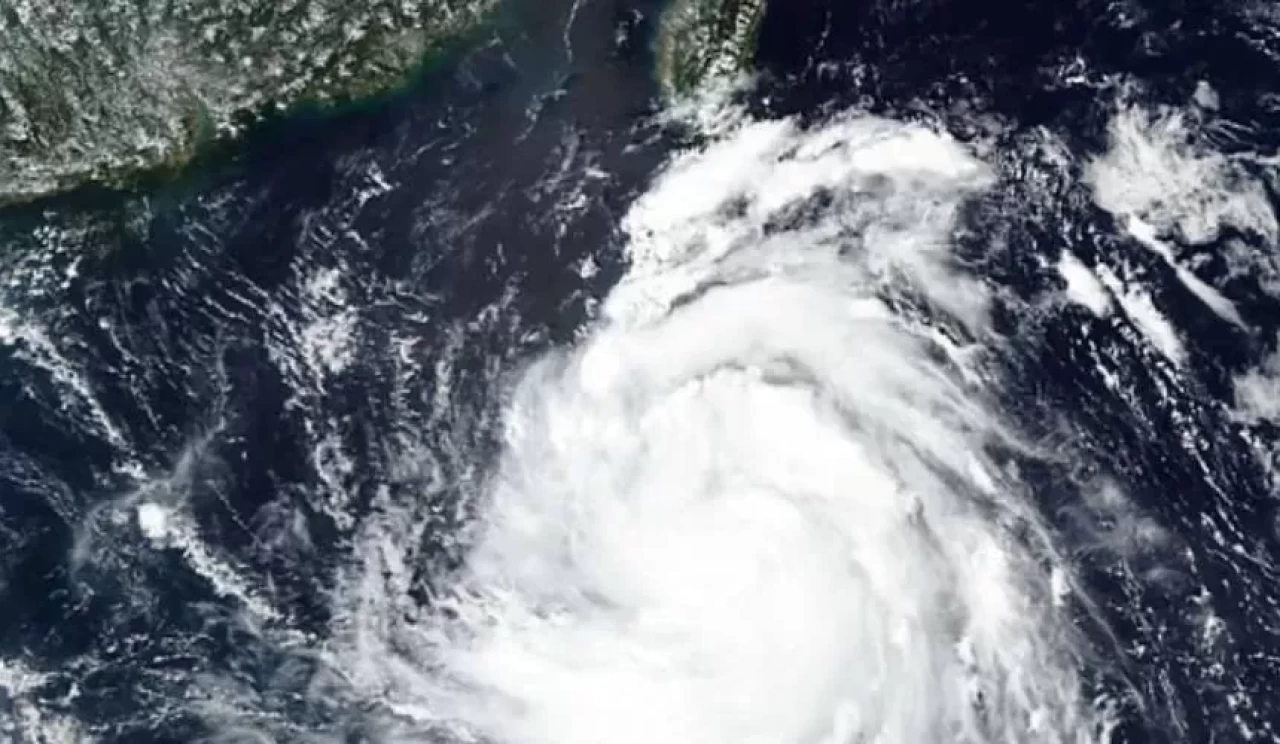 Çin, yaklaşan Matmo tayfunu nedeniyle alarmda