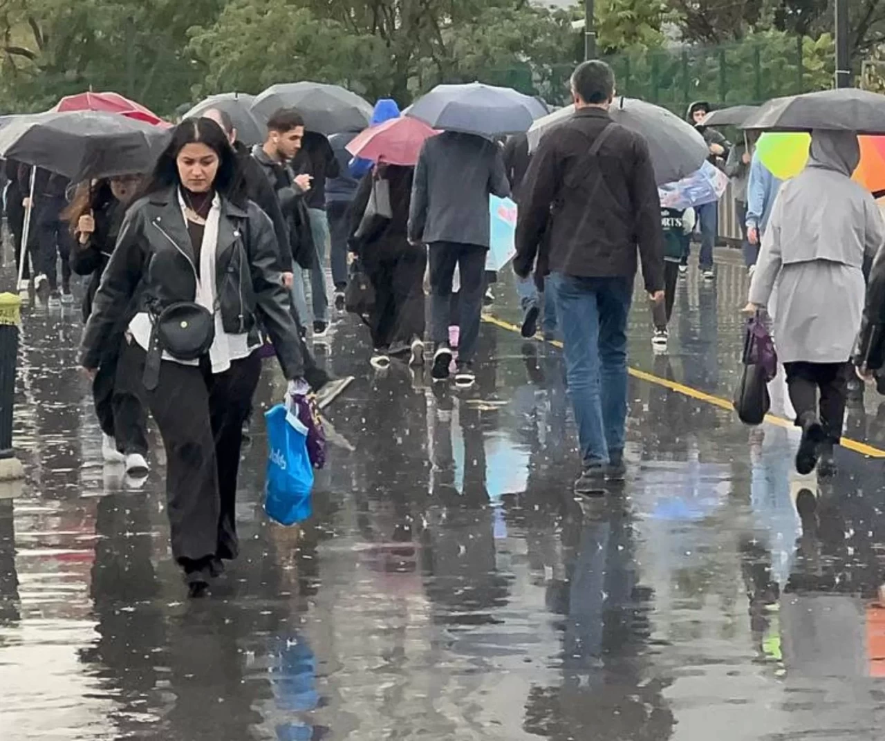 İstanbul’da trafik yoğunluğu zirvede: Anadolu Yakası durma noktasında