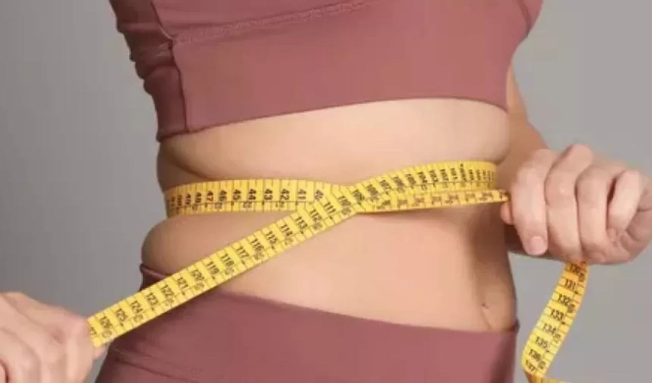 3 günde vücuttaki bütün ödemi atıyor! Hibiskus çayının şaşırtan etkisi