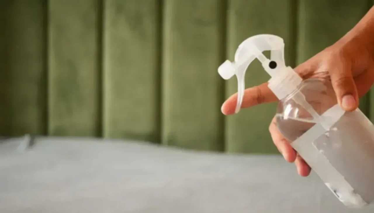 Oda spreylerini rafa kaldırın! Eviniz bu 7 basit yöntemle mis gibi kokacak