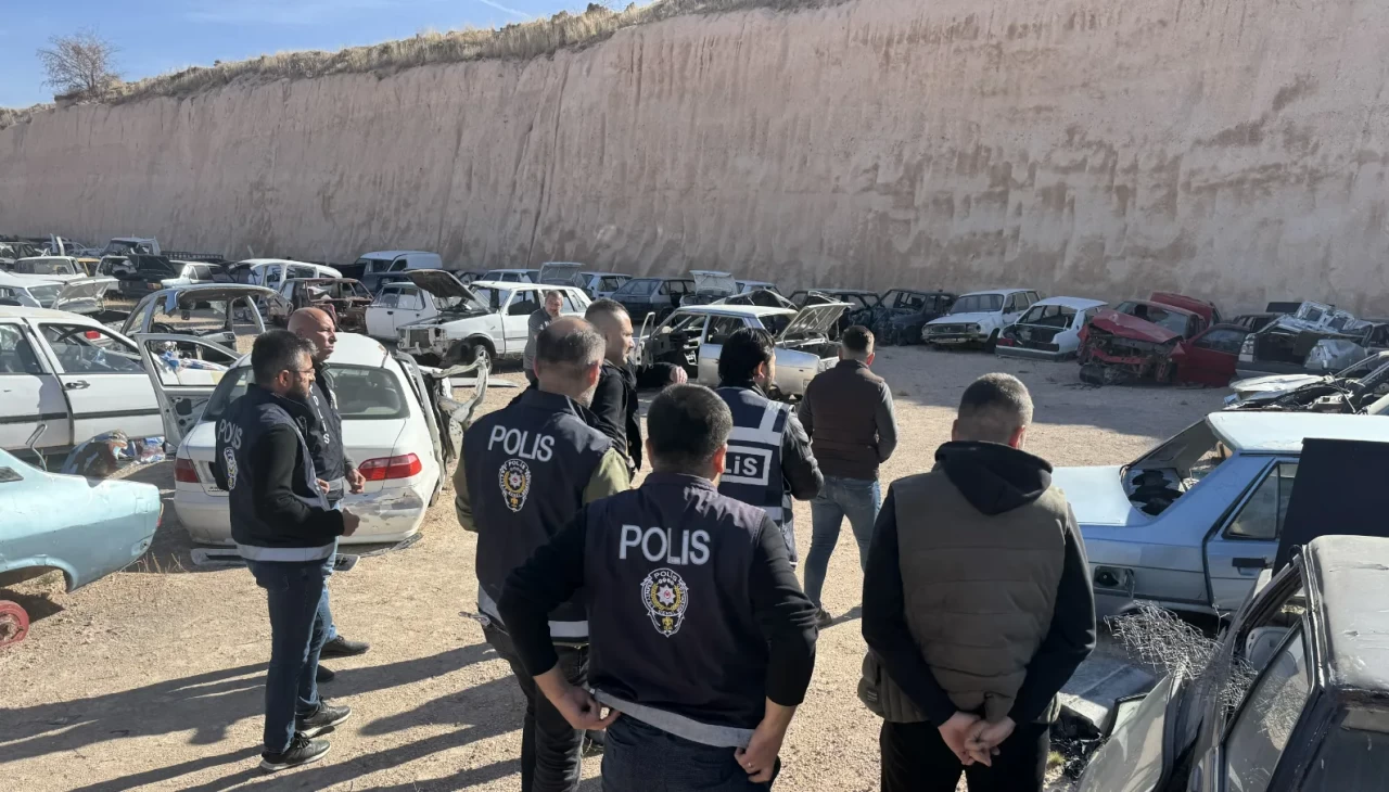 Nevşehir, İstanbul, Şanlıurfa ve Mersin’de eş zamanlı operasyon! "Change Araç" çetesi çökertildi