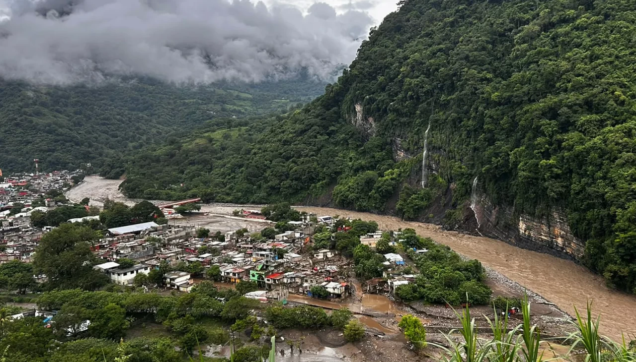 Tropik fırtınalar Meksika’yı vurdu, felaket felaketi getirdi