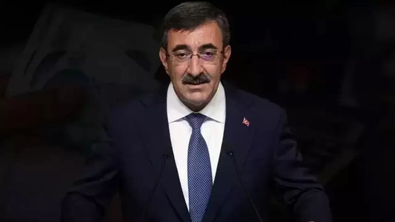 Cumhurbaşkanı Yardımcısı Yılmaz'dan 29 Ekim mesajı: "Türkiye Yüzyılı vizyonuyla yeni hedeflere yürüyoruz”