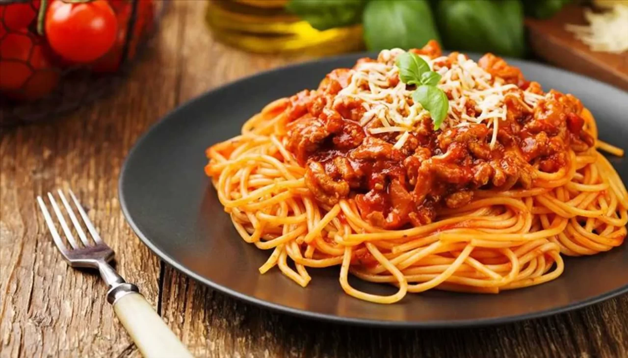 Arabiatta Soslu Makarna Tarifi: İtalyan Mutfağının Acı ve Lezzet Dolu Tarifi