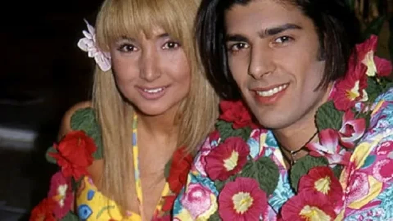 90’ların Efsanesi Geri Dönüyor! Çılgın Bediş Filmi Geliyor Mu? Yonca Evcimik Ve Cenk Torun’un Dönüşü Sosyal Medyayı Ayağa Kaldırdı!