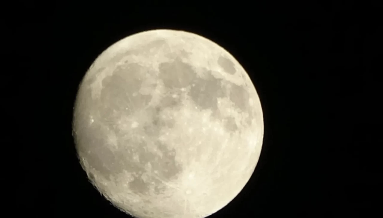 Erek Dağı dolunayda görsel şölen oluşturdu
