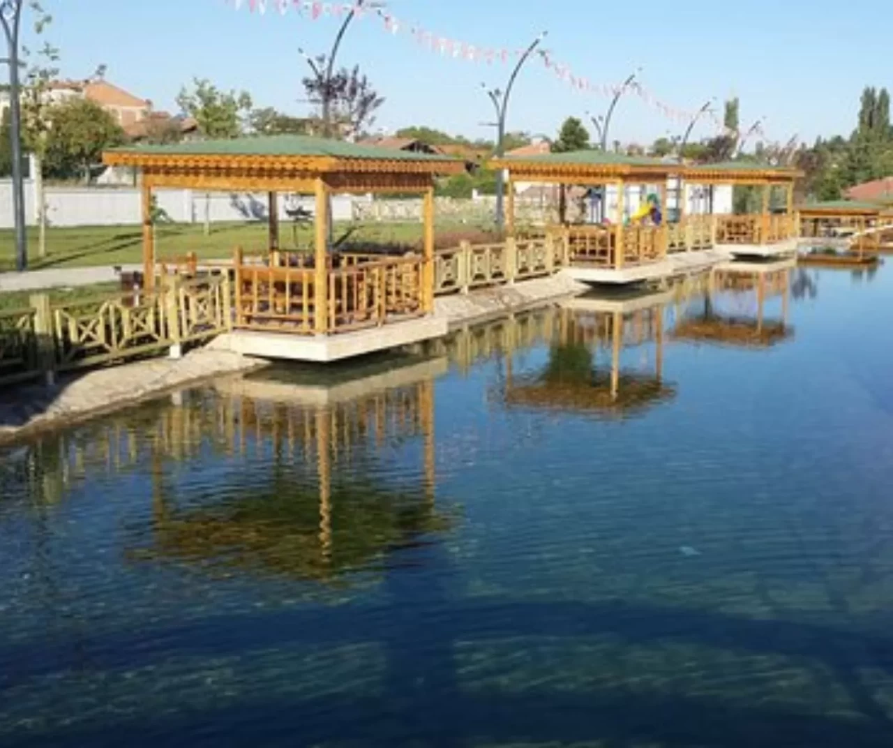 Pikniğe giden öğrenciler gözlerine inanamadı! Göletten kadın cesedi çıktı