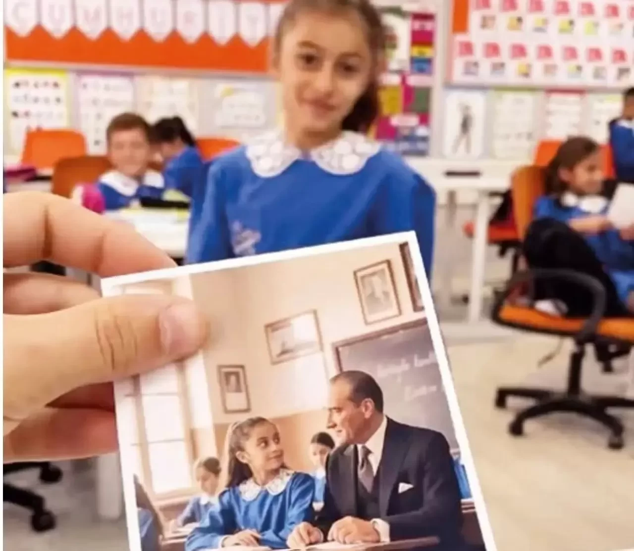 Atatürk ile yan yana fotoğraf nasıl yapılır? Aİ ile ücretsiz Atatürk fotoğraf birleştirme nasıl yapılır?