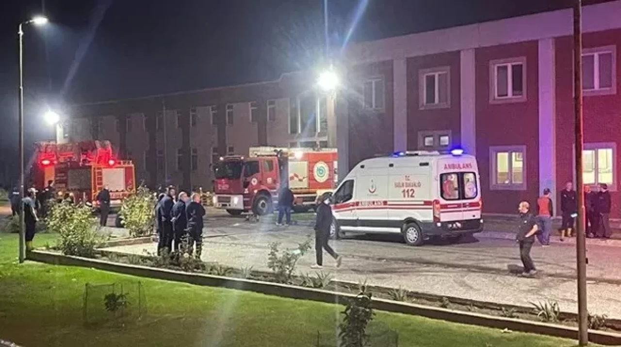 Fabrikada baca yangını: İki kişi hastaneye kaldırıldı