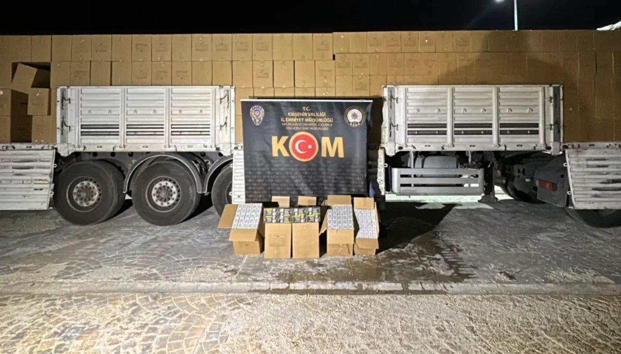 Kırşehir’de TIR’dan 980 koli kaçak makaron çıktı: 1 tutuklama