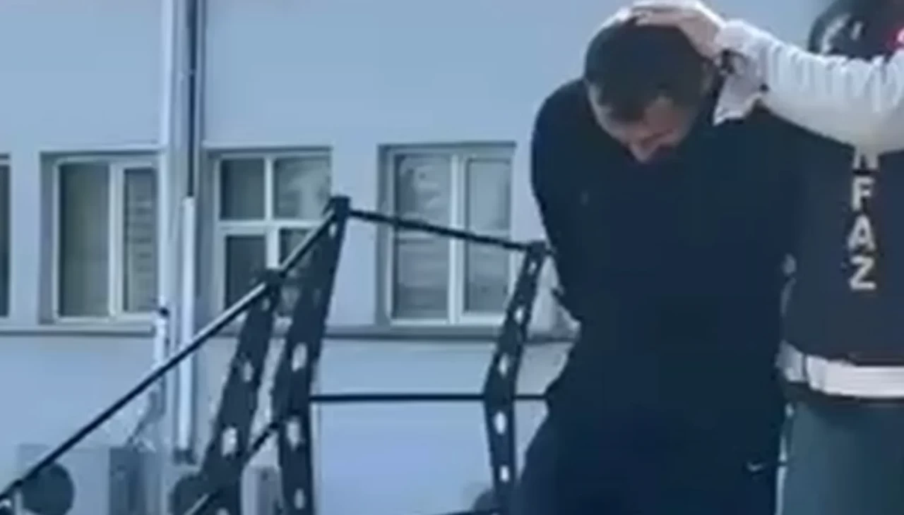 Bursa’da 84 yıl hapis cezası bulunan firari çatı katında yakalandı!