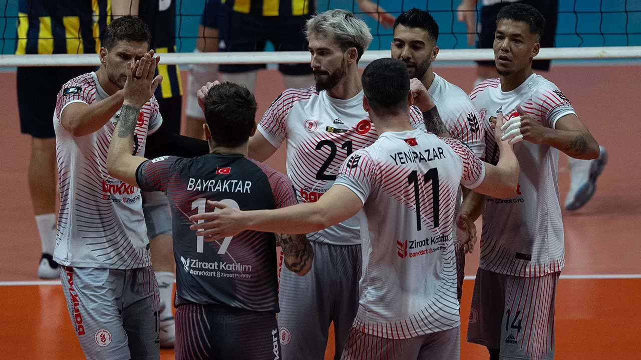 Ziraat Bankkart Erkek Voleybol Takımı, Fenerbahçe'yi yenerek TSYD Ankara Cumhuriyet Kupası’nı kazandı