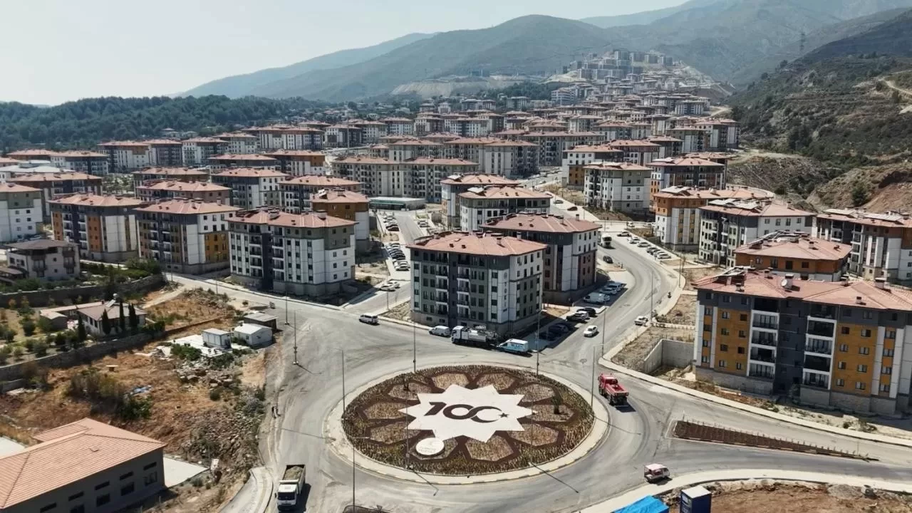 Depremin izleri siliniyor! Hatay yeniden ayağa kalkıyor