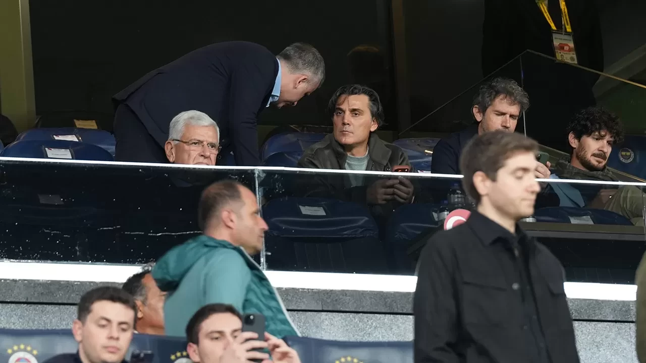 Bakan Osman Aşkın Bak ve Montella, Fenerbahçe-Nice maçını tribünden izledi