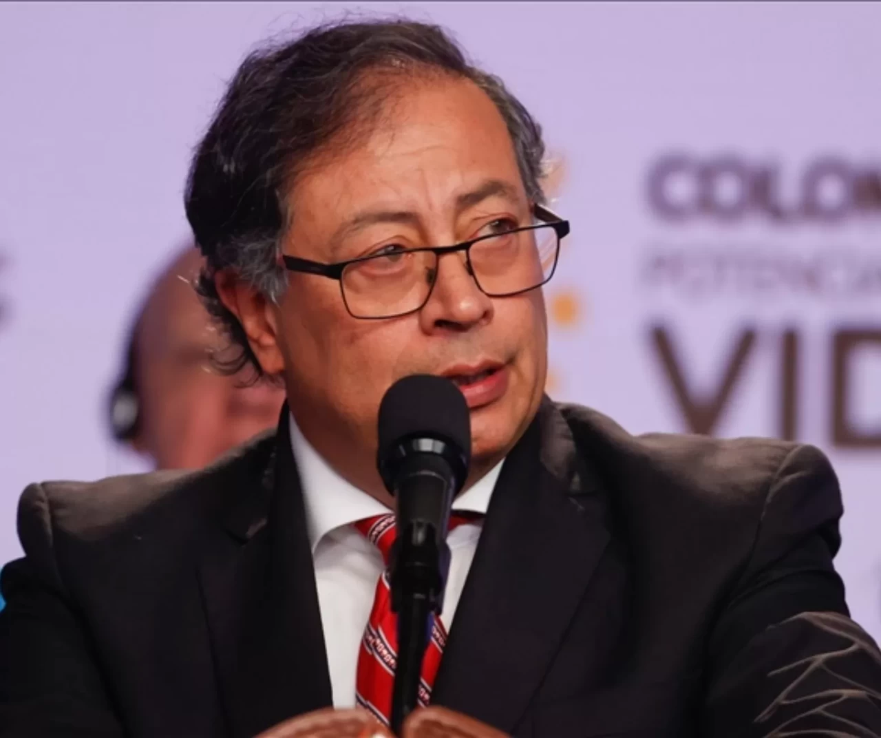 Kolombiya Cumhurbaşkanı Petro: “Tüm İsrailli diplomatlar sınır dışı edilecek”