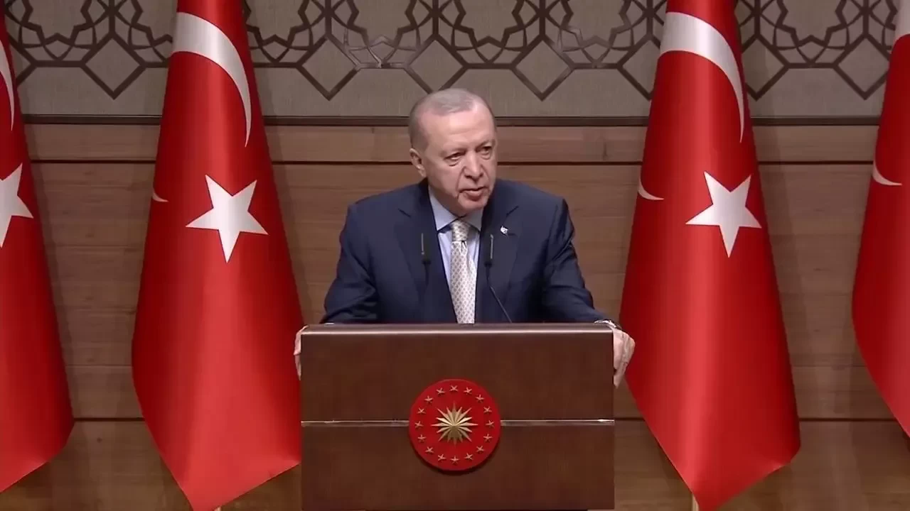 Cumhurbaşkanı Erdoğan: Makamını şahsi ikbaline alet edenlere toleransımız yoktur