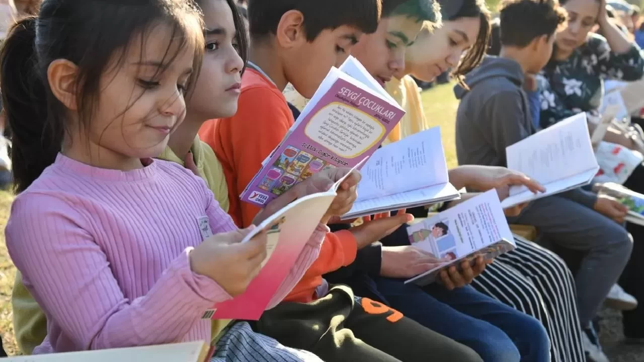 MEB'den yeni adım! Öğrencilerin okuma alışkanlığı güçlenecek