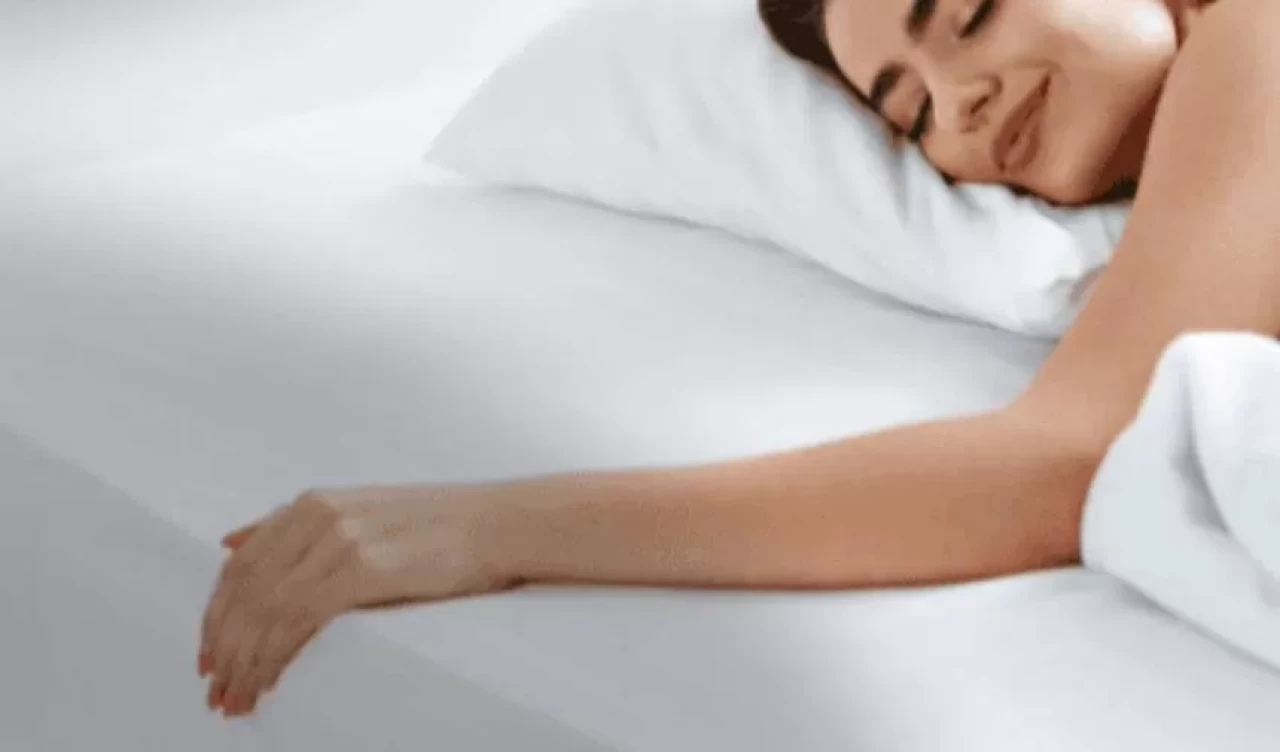 Yastığınız ve uyku pozisyonunuz cildinizi etkiliyor