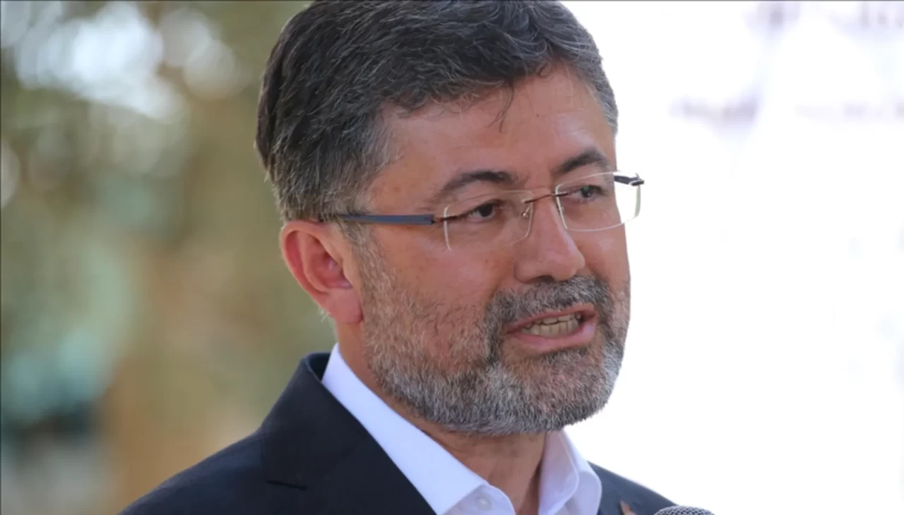 Bakan Yumaklı: Zirai dondan etkilenen üreticilere 13,2 milyar TL destek ödemesi yapıyoruz