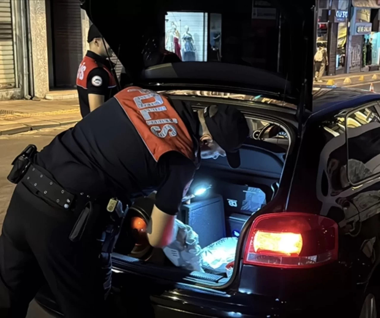 İstanbul’da “Huzur İstanbul” uygulaması: 1078 kişi gözaltında