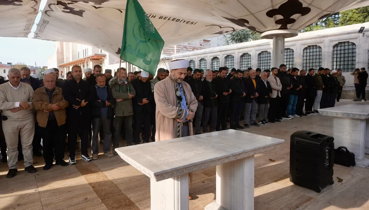 Gazze'de öldürülen Filistinli gazeteci için İstanbul’da gıyabi cenaze namazı kılındı