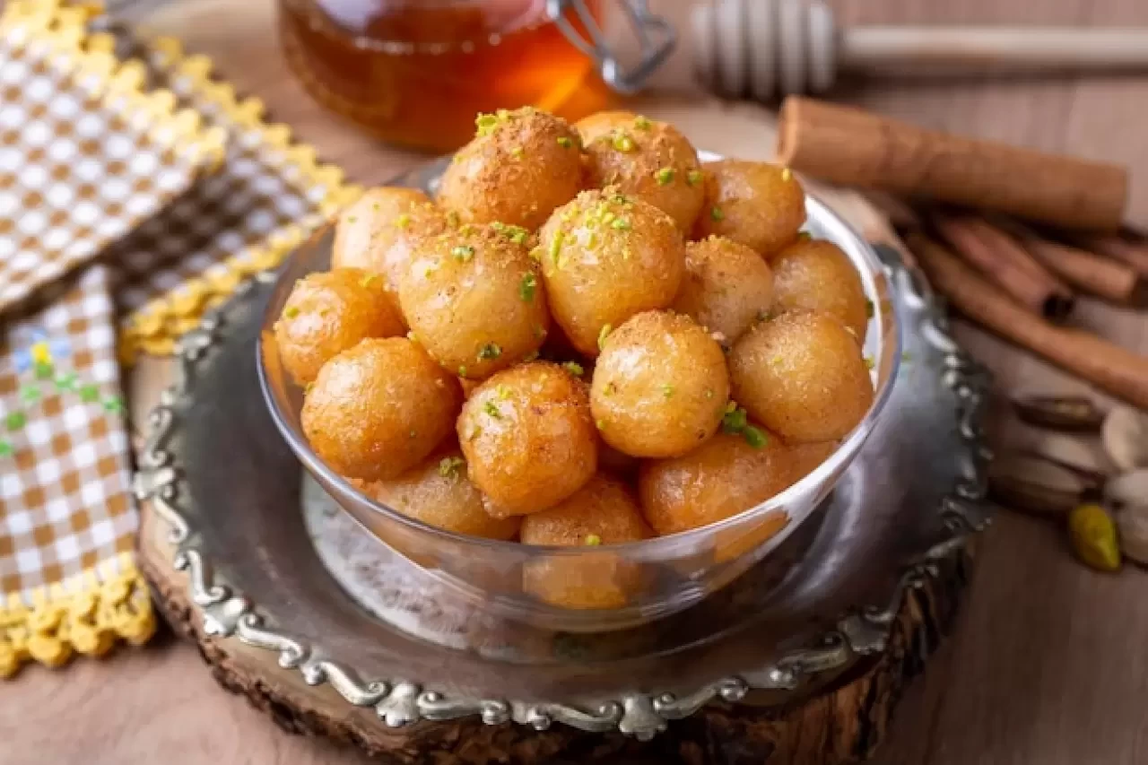 Lokma Tatlısı Kaç Kalori? Çikolatalı ve Şerbetli Lokma Kalori Değerleri