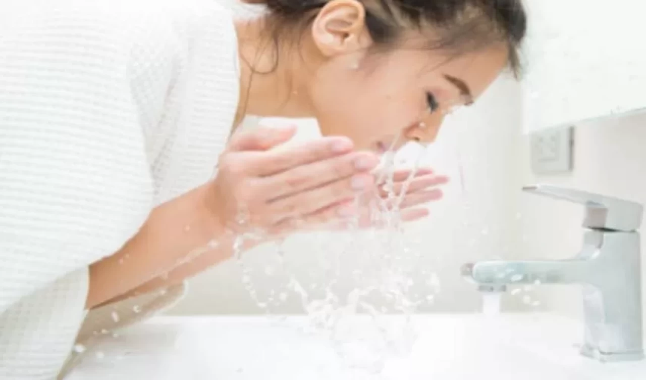 Retinol ve peptitlerle gece boyunca gençleşin