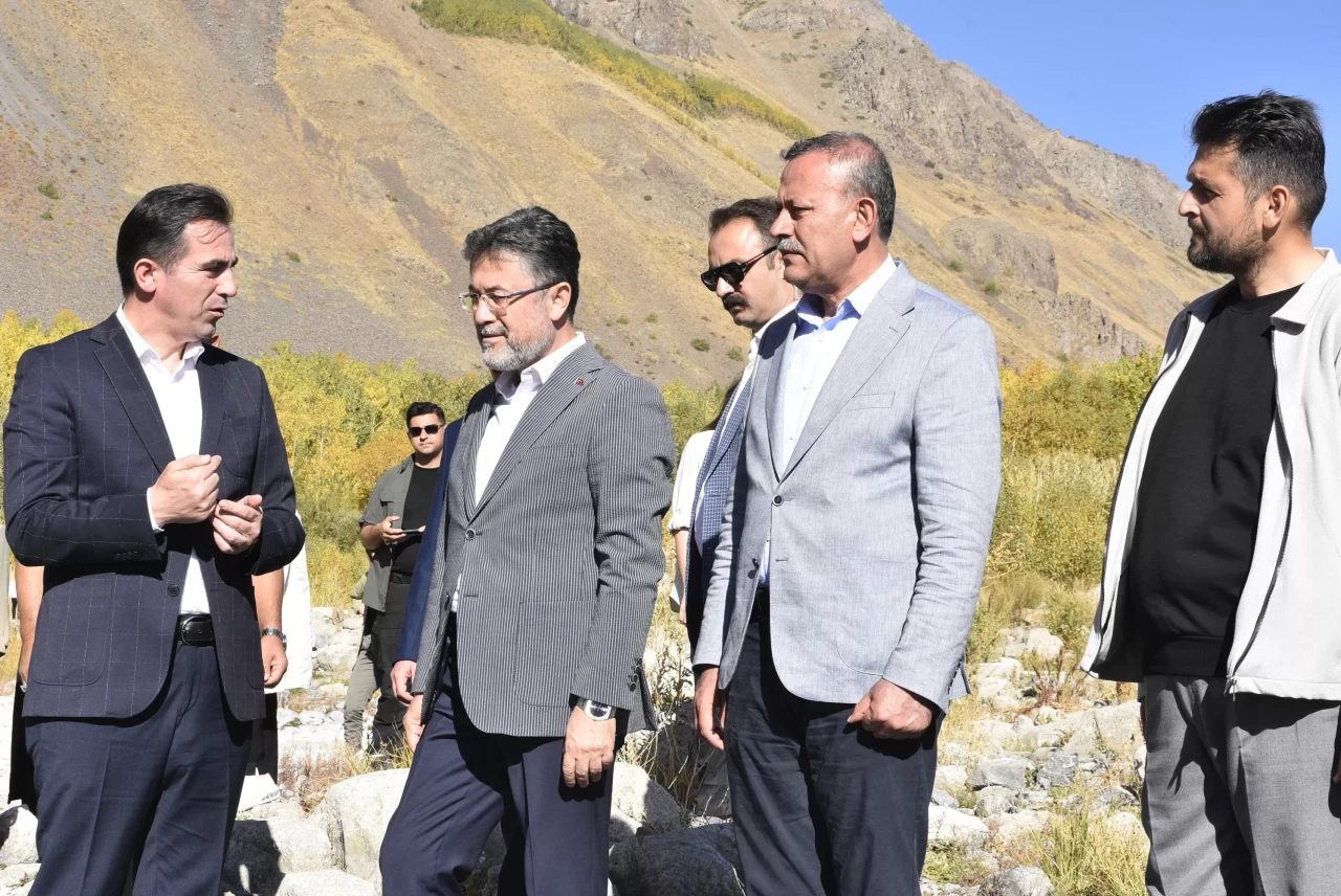 Bakan Yumaklı: Nemrut Kalderası'nı dünyanın gündemine taşıyacağız