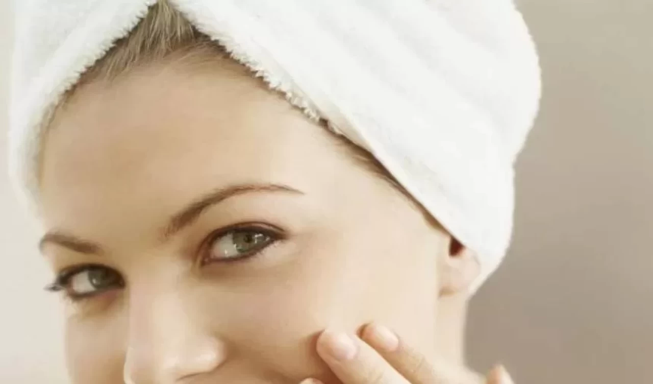 Neşter yok, iğne yok, botoks yok! Ünlülerin gençlik sırrı ellerde saklıymış