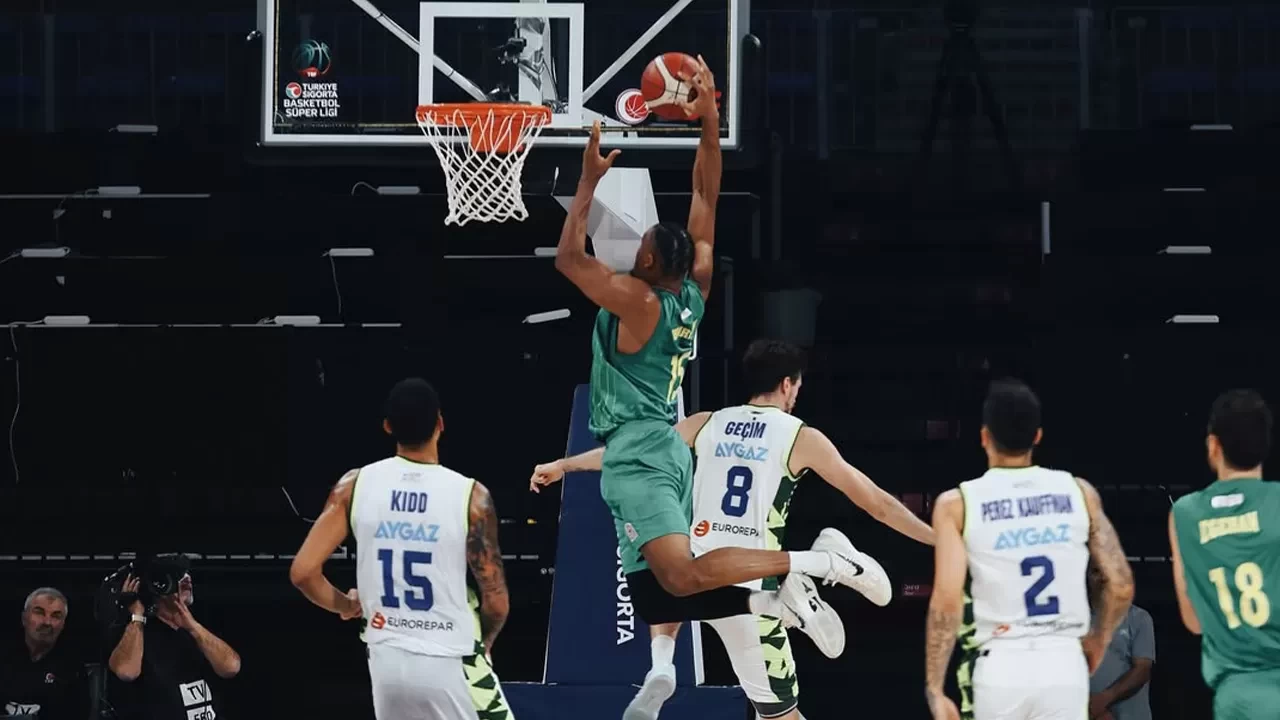 Esenler Erokspor TOFAŞ’ı farklı geçti | Maç Sonucu Esenler Erokspor 92-70 TOFAŞ