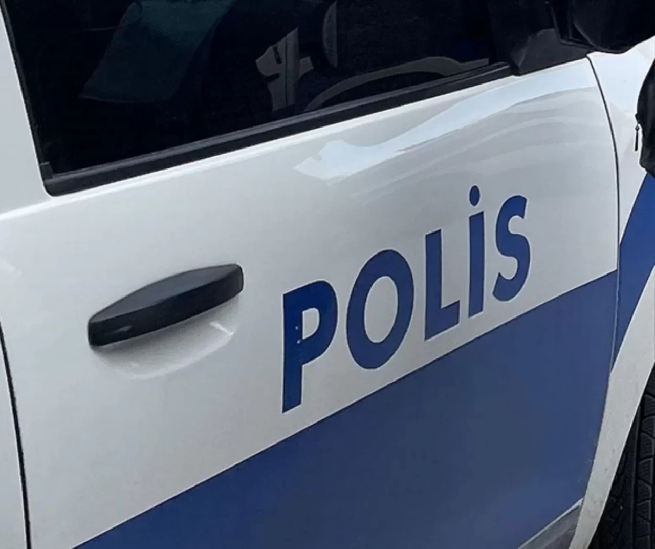 Gaziosmanpaşa’da parkta silahlı saldırı: 17 yaşındaki genç yaralandı