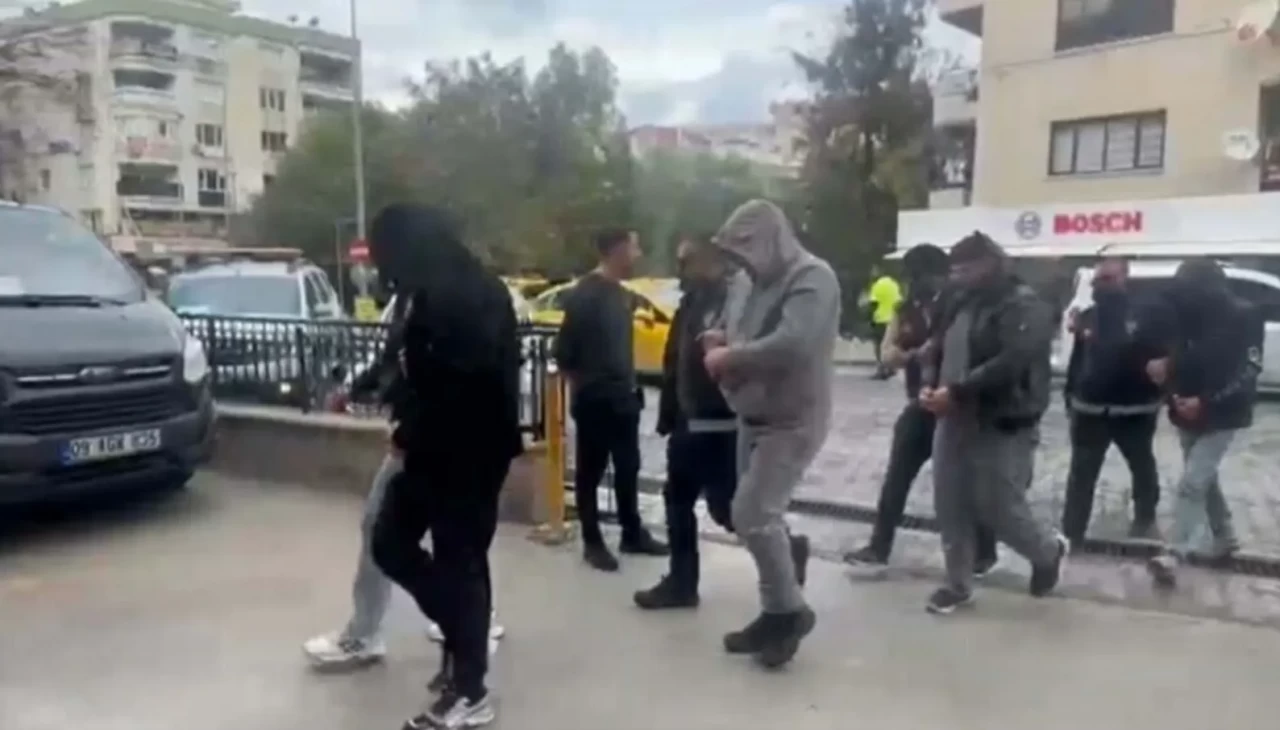 Kuşadası’nda fuhuş operasyonu: 5 kişi tutuklandı